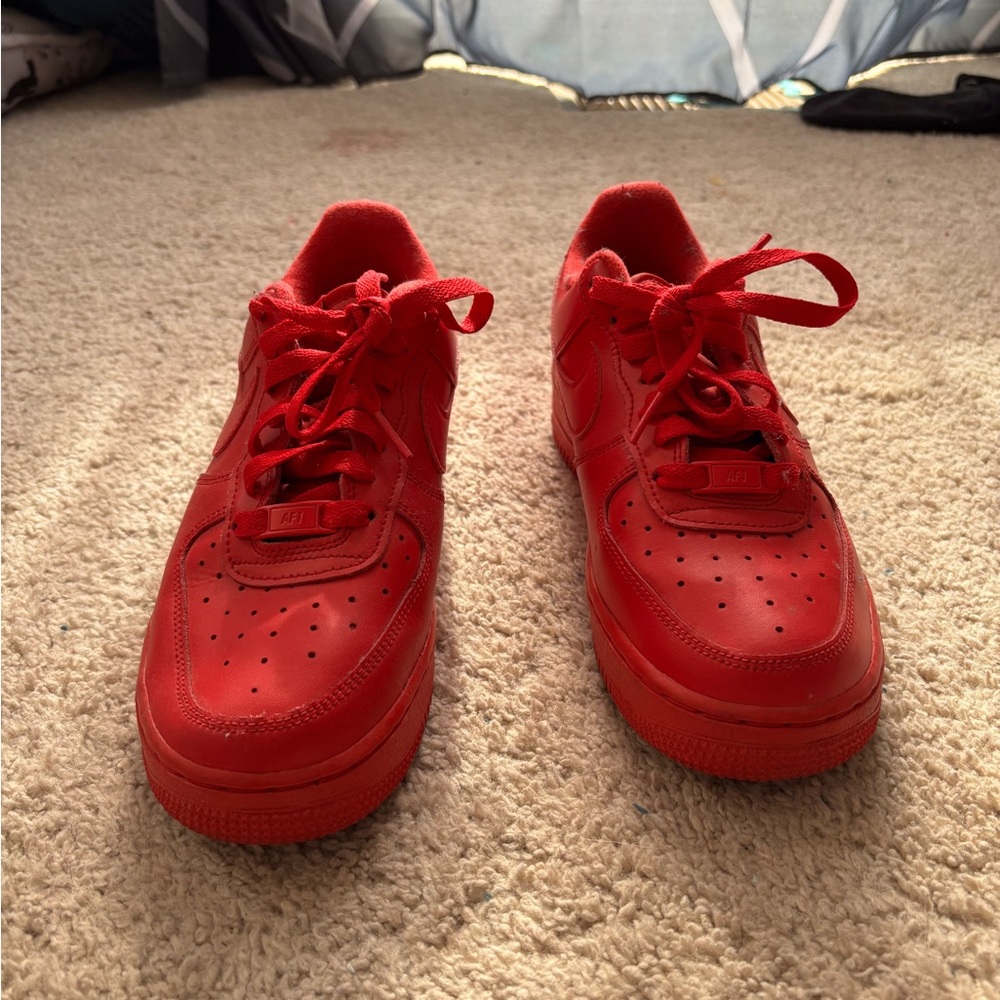 Red nike air forces